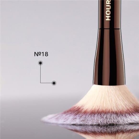 Hourglass Makeup Brush- No.18 Veil Powder Brush Soft Fiber Hair Double Head - Picture 2 of 7